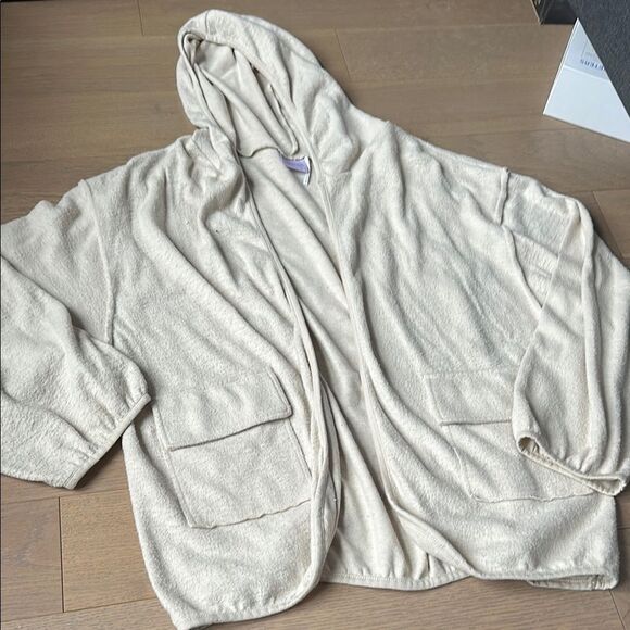 Urban Outfitters Cream Knit Cardigan - Picture 1 of 4